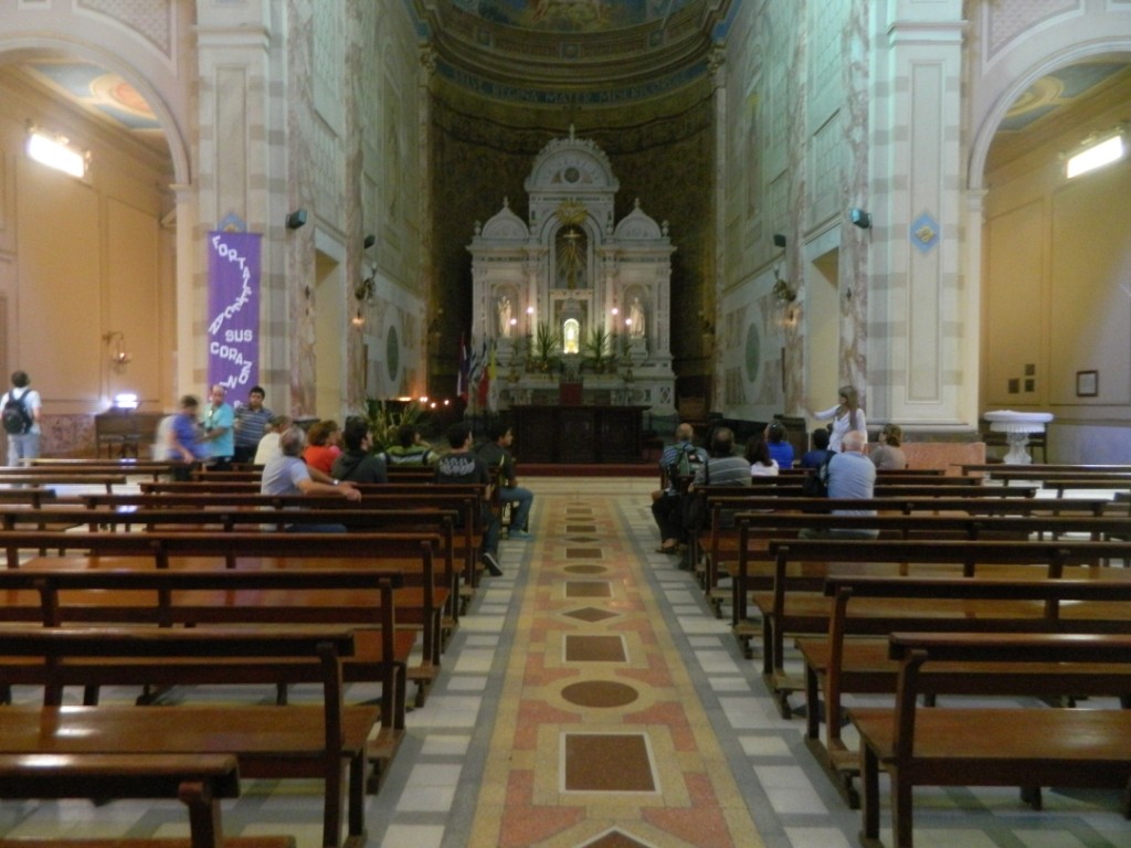 En la Catedral de Florida ante la Virgen de los Treinta y Tres