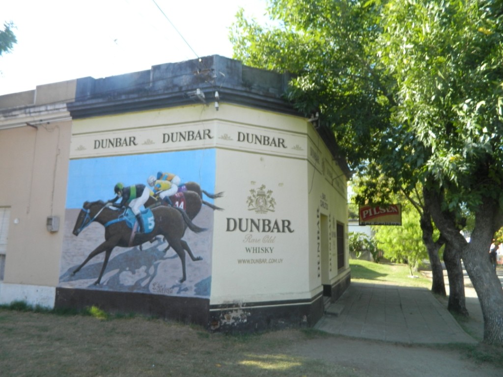 Mural de un caballo realmente ganador, a solicitud de su dueño